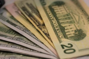 U.S. DOLLAR FELL WHILE THE RUSSIAN ROUBLE RALLIED MONDAY