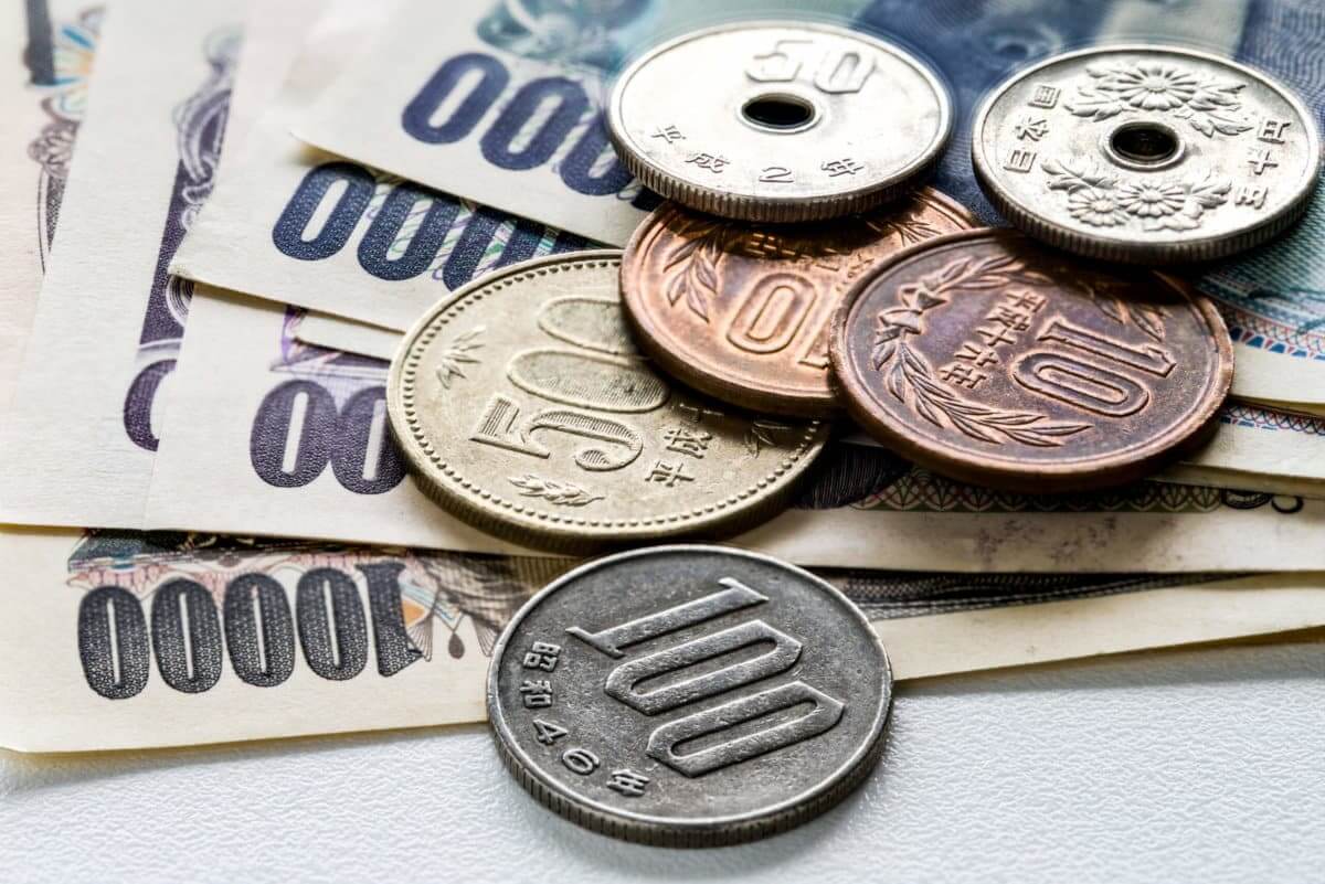 Yen exchange rate future uncertain as inflation data comes out
